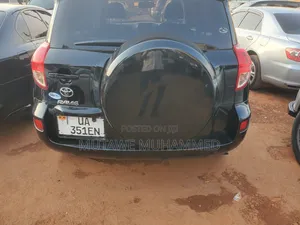 Toyota RAV4 2010 Black