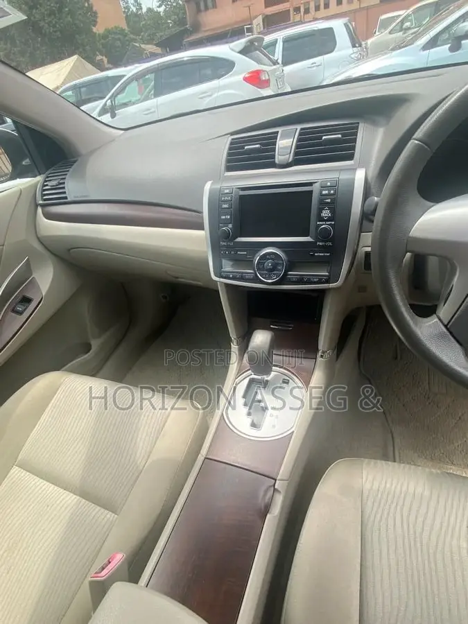 Toyota Premio 1.8 FWD 2011 Silver