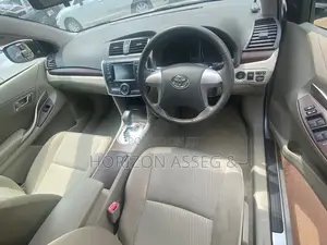 Toyota Premio 1.8 FWD 2011 Silver