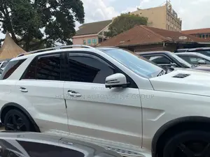 Mercedes-Benz M Class ML350 4MATIC 4dr SUV AWD (3.5L 6cyl 7A) 2014