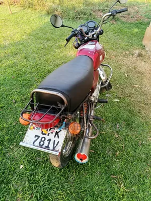 Bajaj Boxer 2021 Red