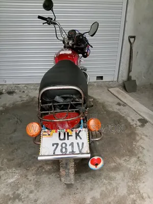 Bajaj Boxer 2021 Red