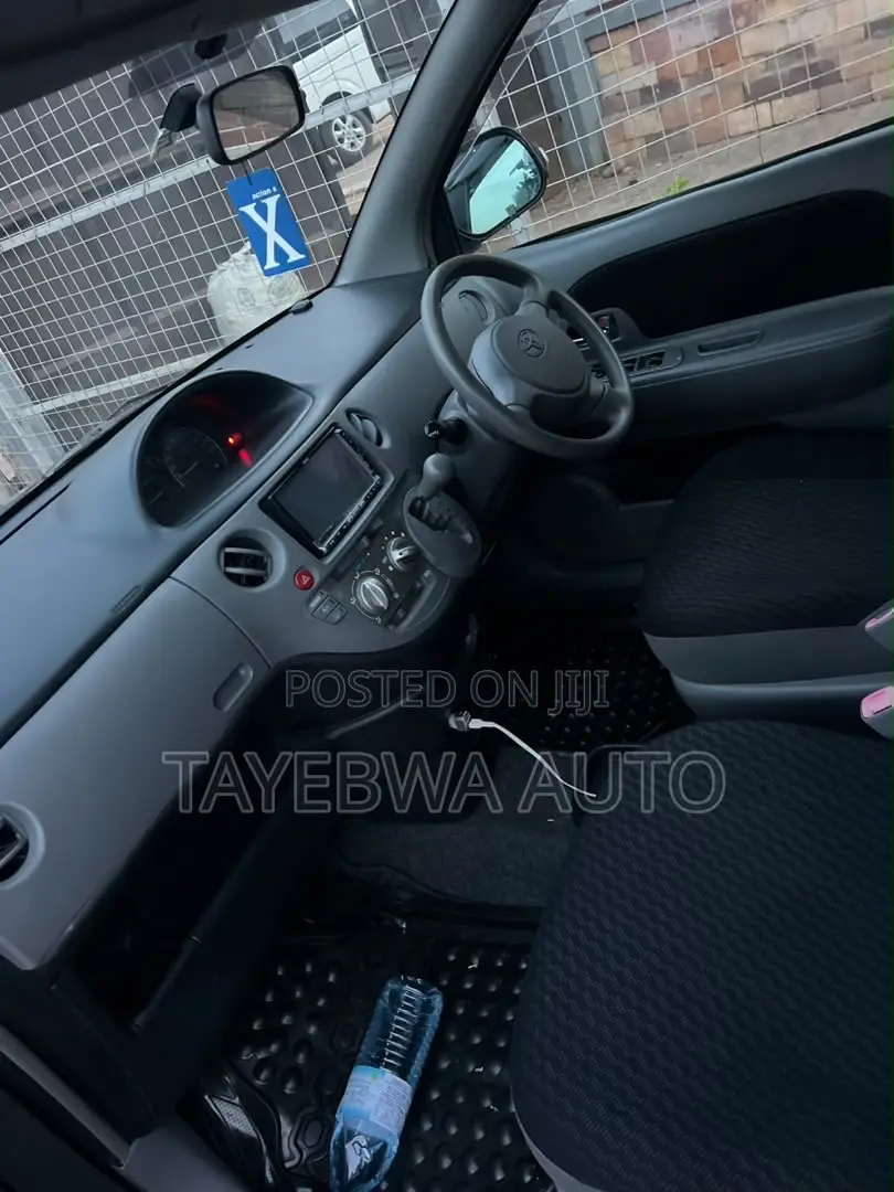 Toyota Sienta 1.5 FWD 2008