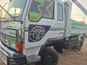 Mitsubishi Fuso Dumper 1992 White