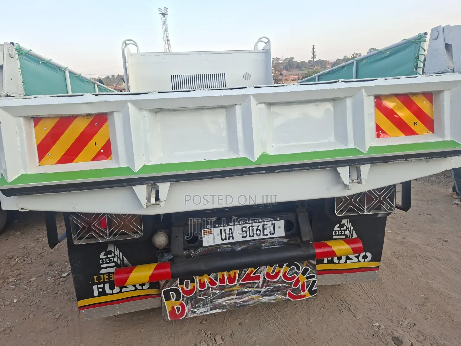 Mitsubishi Fuso Dumper 1992 White