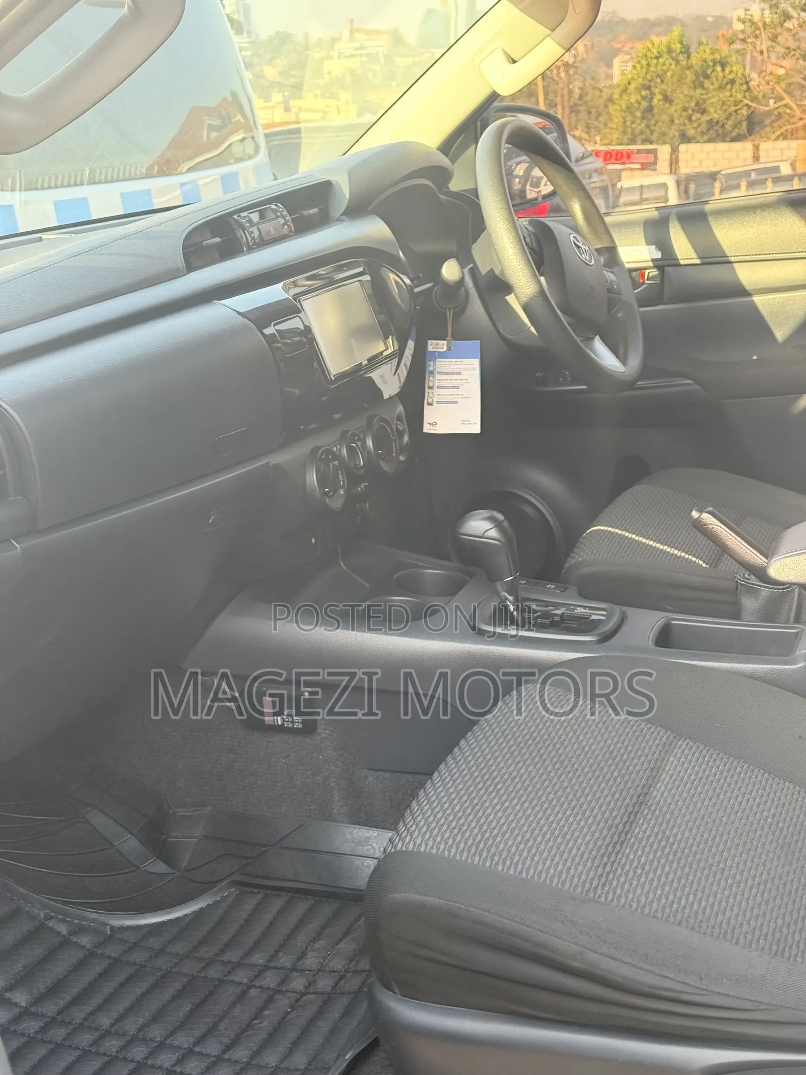 Toyota Hilux 2017 Silver