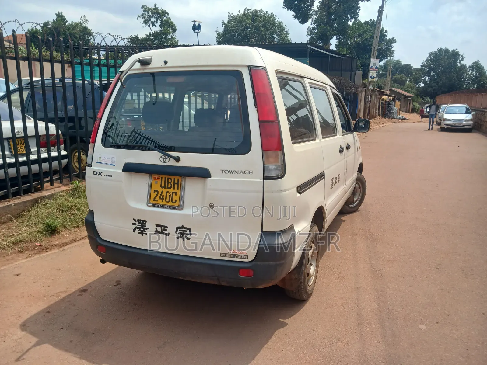 Toyota TownAce Noah 2001 White