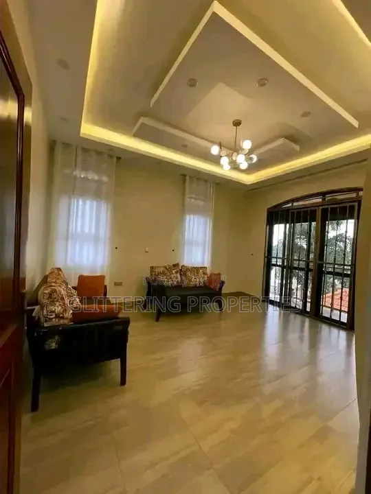 4bdrm Duplex in Muyenga, Central Division for rent