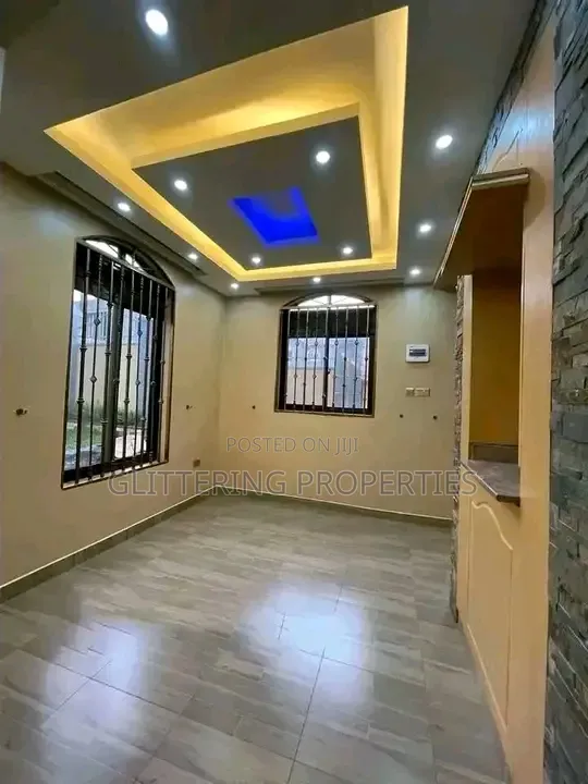4bdrm Duplex in Muyenga, Central Division for rent