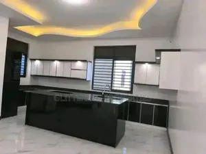 5bdrm Duplex in Buziga, Central Division for rent