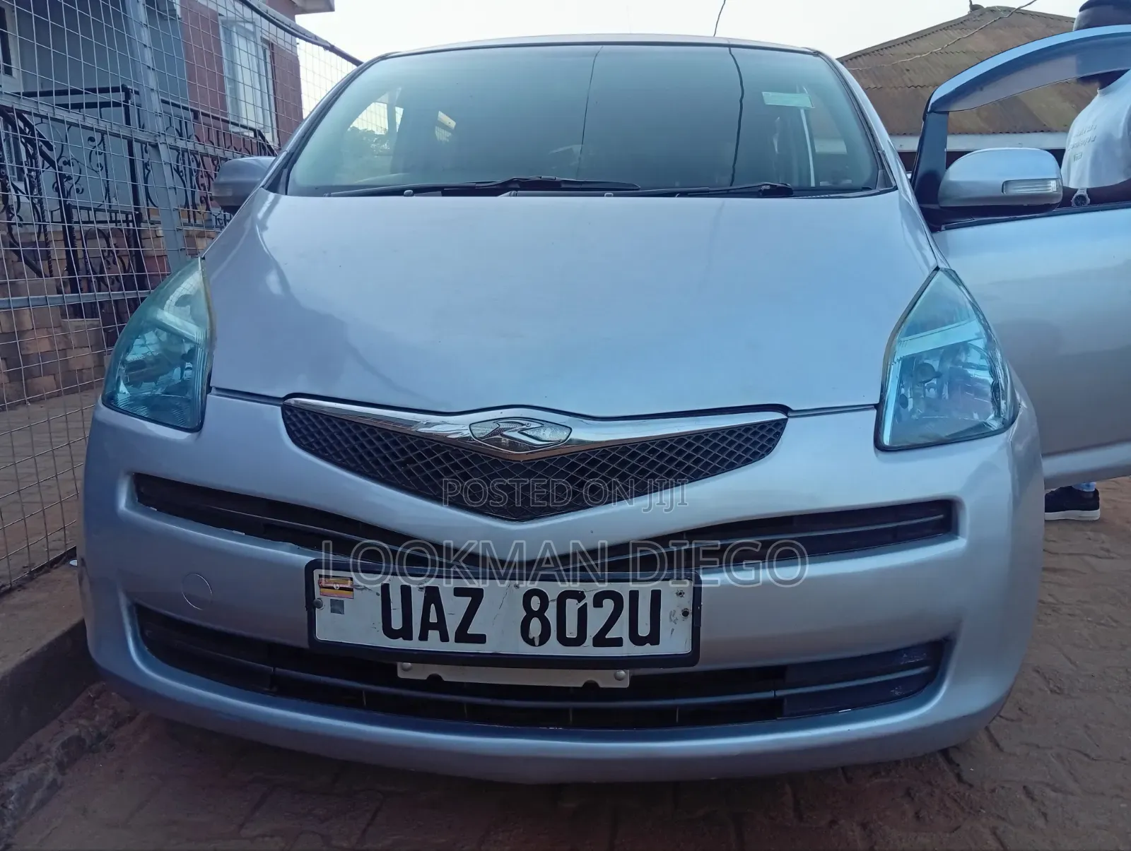 Toyota Ractis 1.5 FWD 2007 Silver