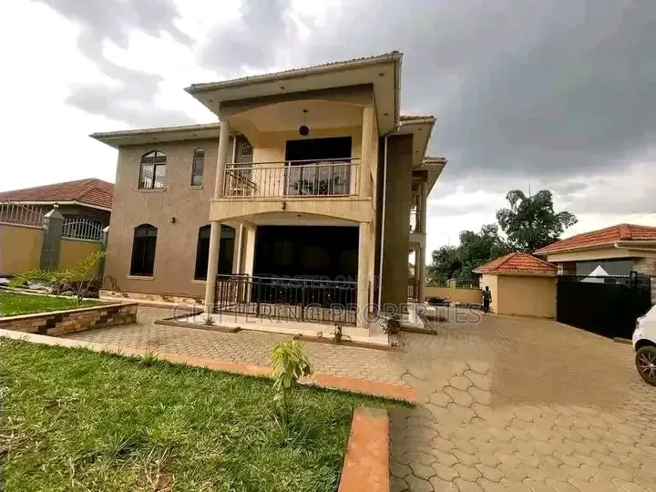 5bdrm Duplex in Naalya, Central Division for rent