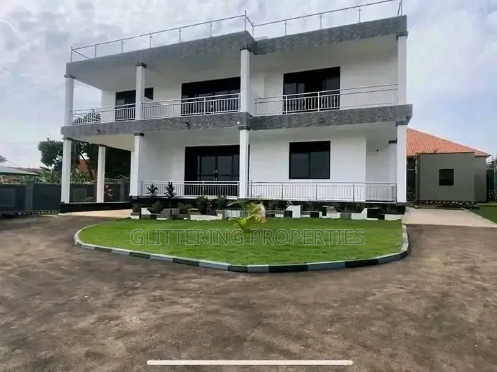 5bdrm Duplex in Naalya, Central Division for rent