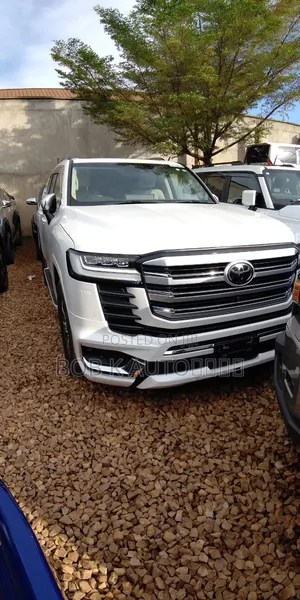New Toyota Land Cruiser 2023 White