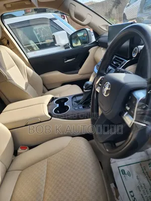 New Toyota Land Cruiser LC300 2023 White
