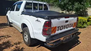 Toyota Hilux 2.5 D-4D Double Cab 2008 White