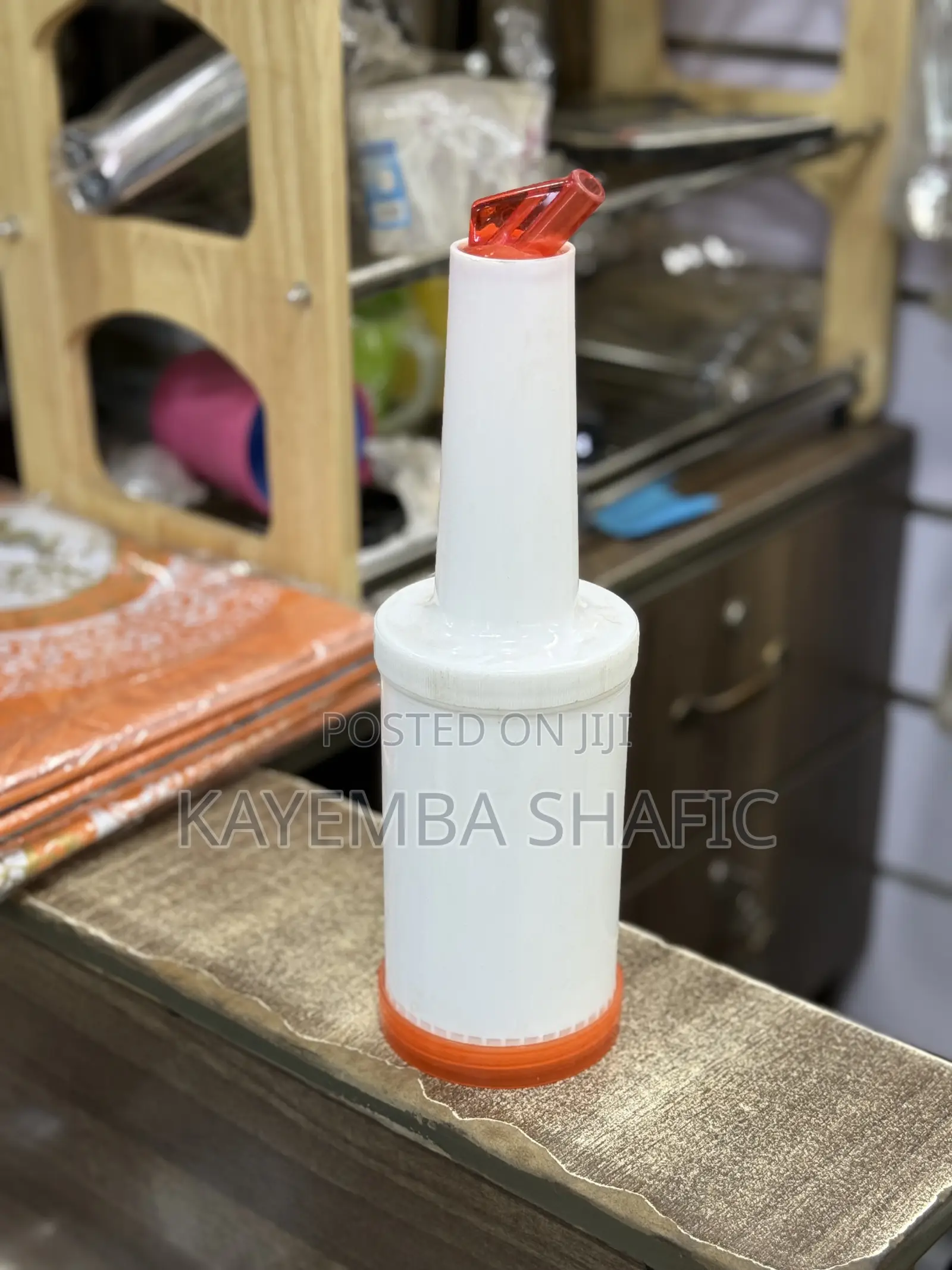 Commercial Store 'N Pour Bottle 1 Litre– Bar Kitchen Juice Dispenser