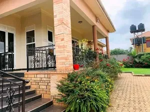3bdrm Bungalow in Kitende, Central Division for rent