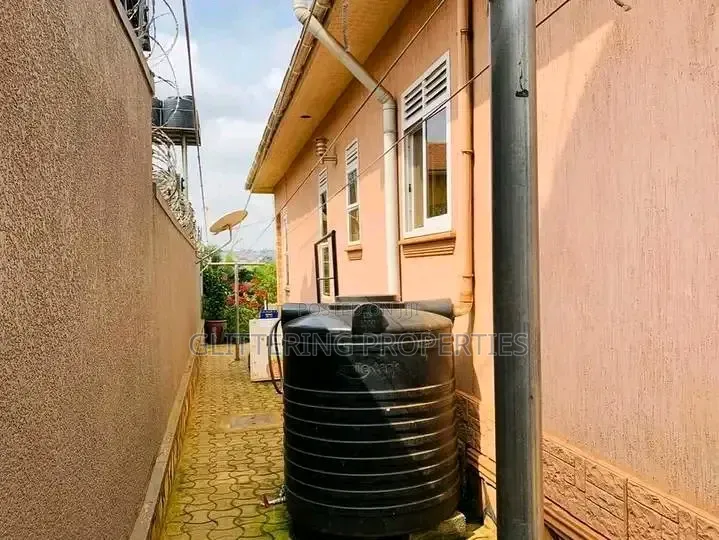 3bdrm Bungalow in Kitende, Central Division for rent