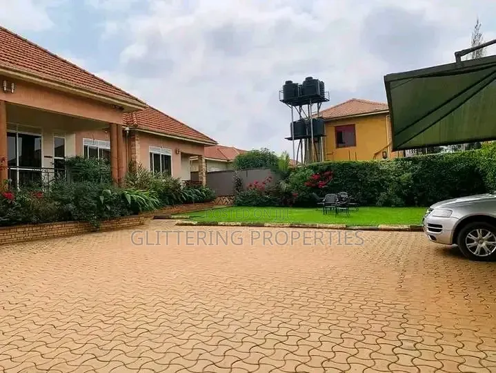 3bdrm Bungalow in Kitende, Central Division for rent