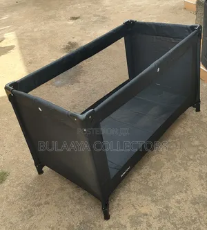 Uk Used Beemoo Folding Travel Crib/ Crib/Bed.