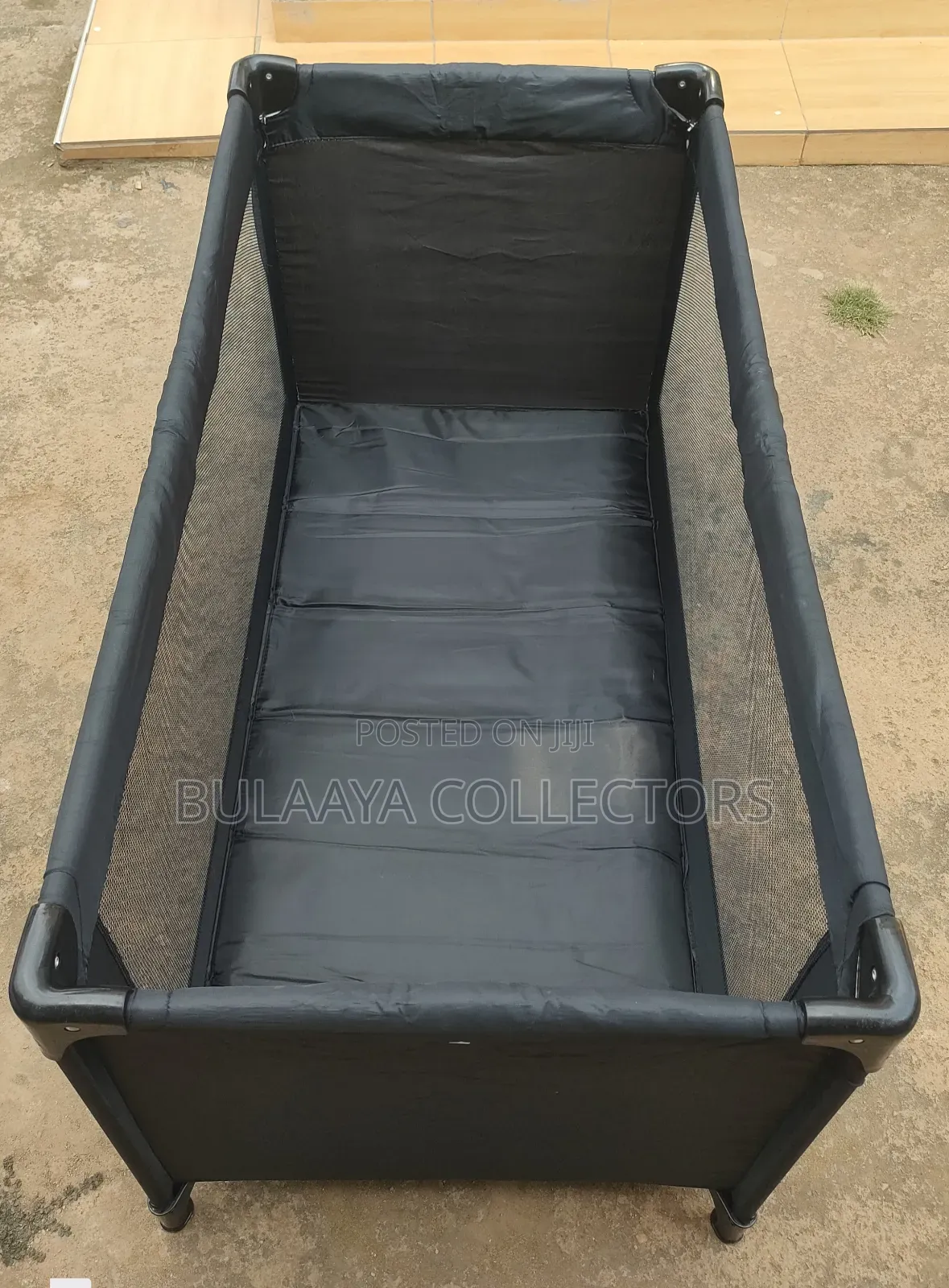 Uk Used Beemoo Folding Travel Crib/ Crib/Bed.