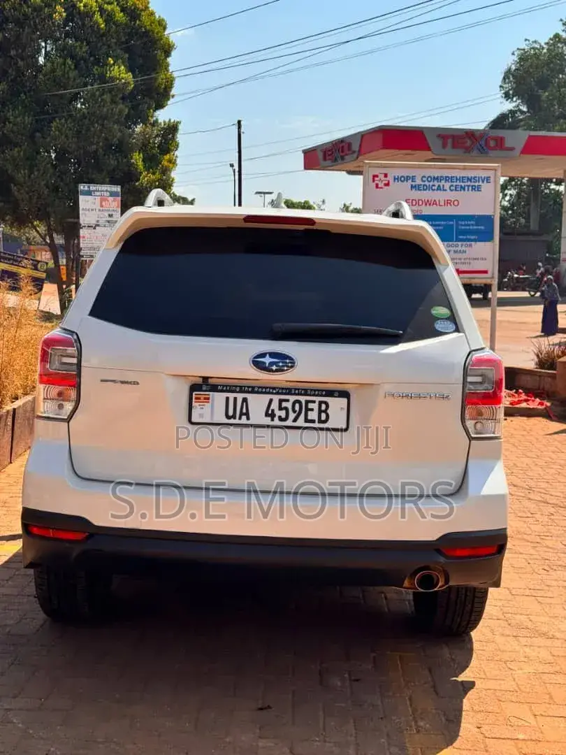 Subaru Forester 2017 White