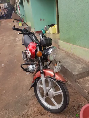 TVS HLX 125 2020 Red