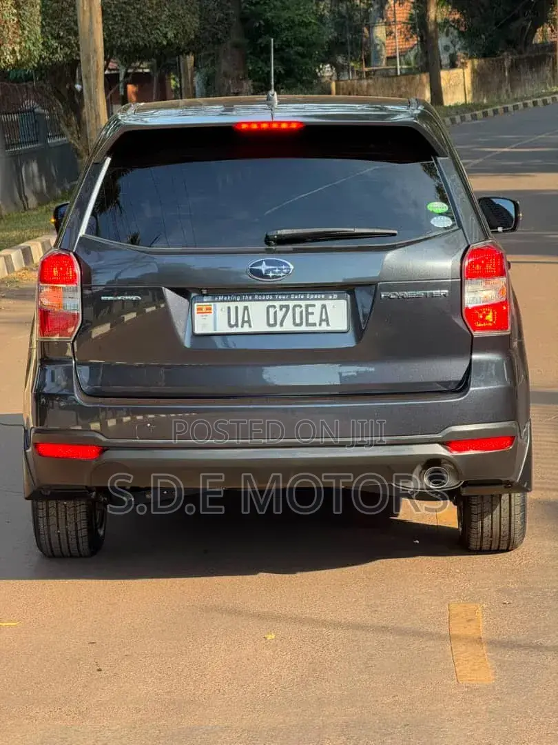 Subaru Forester 2017 Gray
