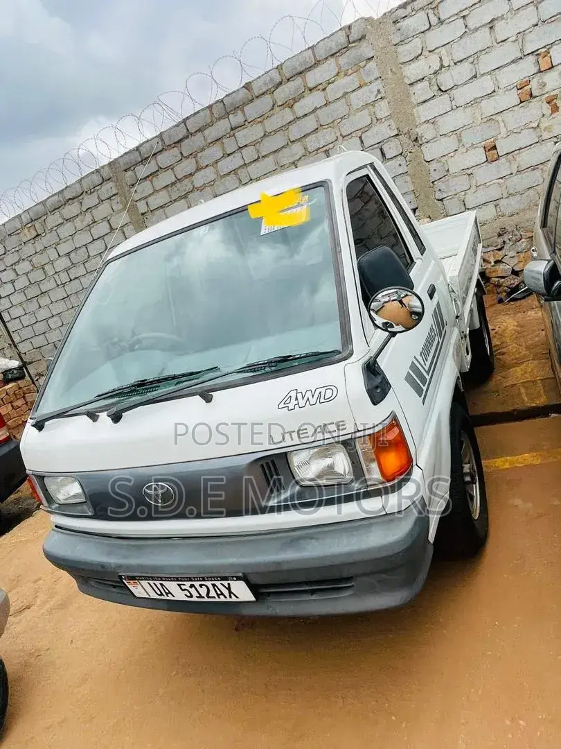 Toyota TownAce 2006 White