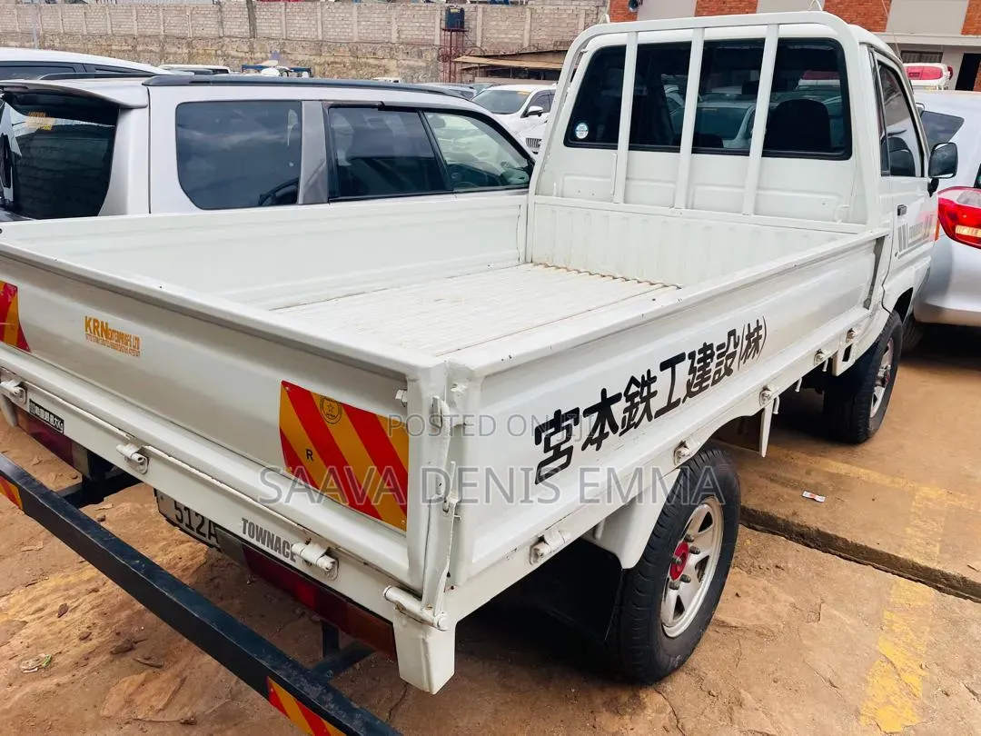Toyota TownAce 2006 White