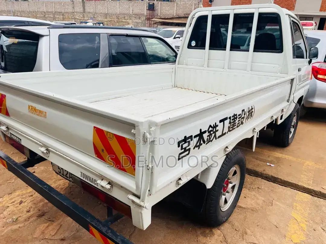 Toyota TownAce 2006 White