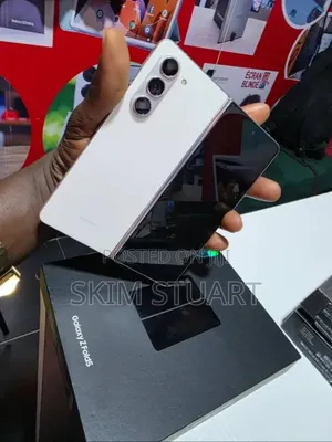 New Samsung Galaxy Z Fold 5 256 GB White