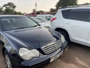 Mercedes-Benz C200 2001 Black