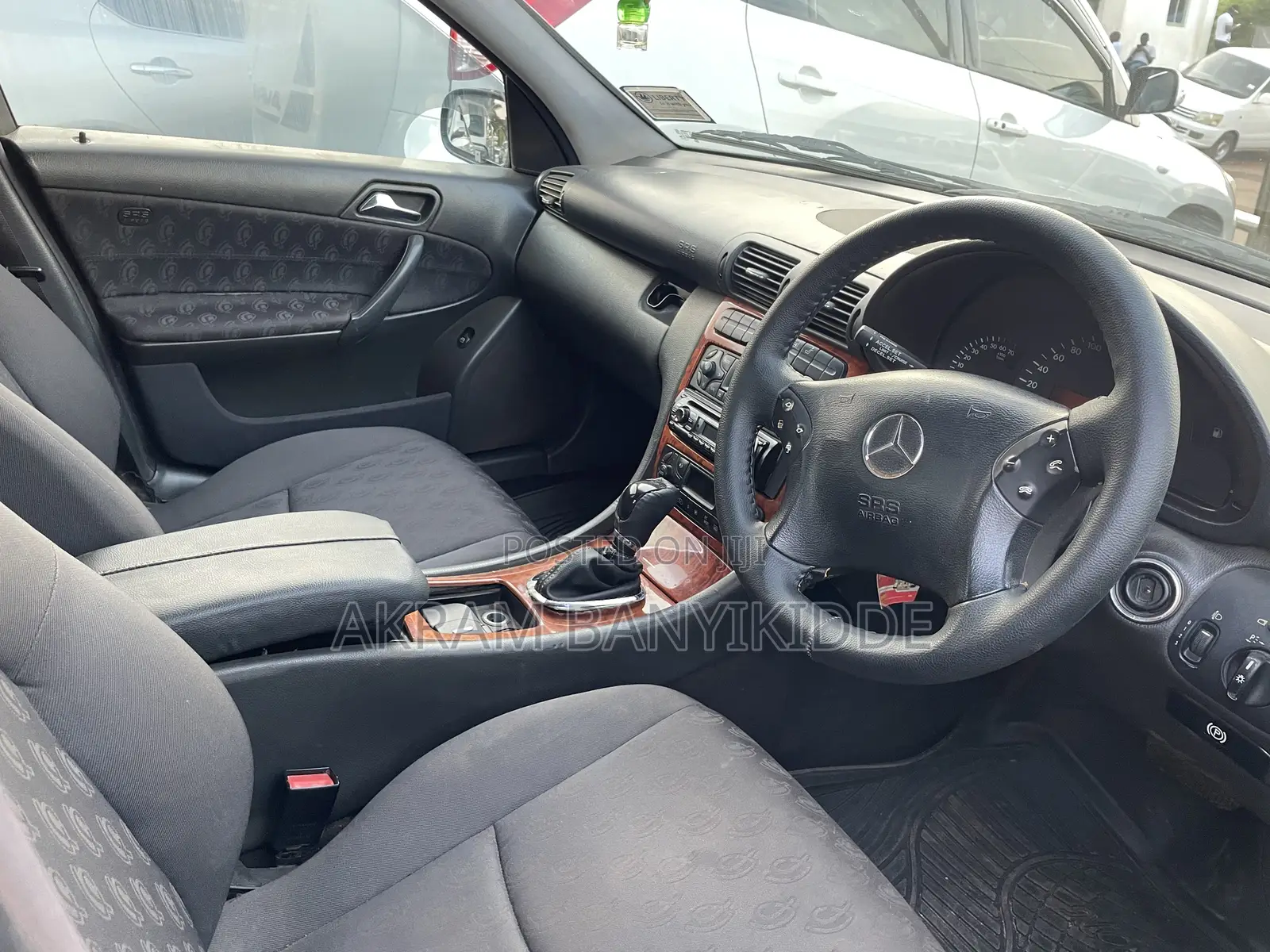 Mercedes-Benz C200 2001 Black