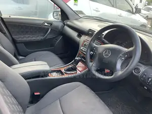 Mercedes-Benz C200 2001 Black