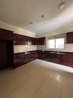 4bdrm Townhouse / Terrace in Munyonyo, Makindye for rent