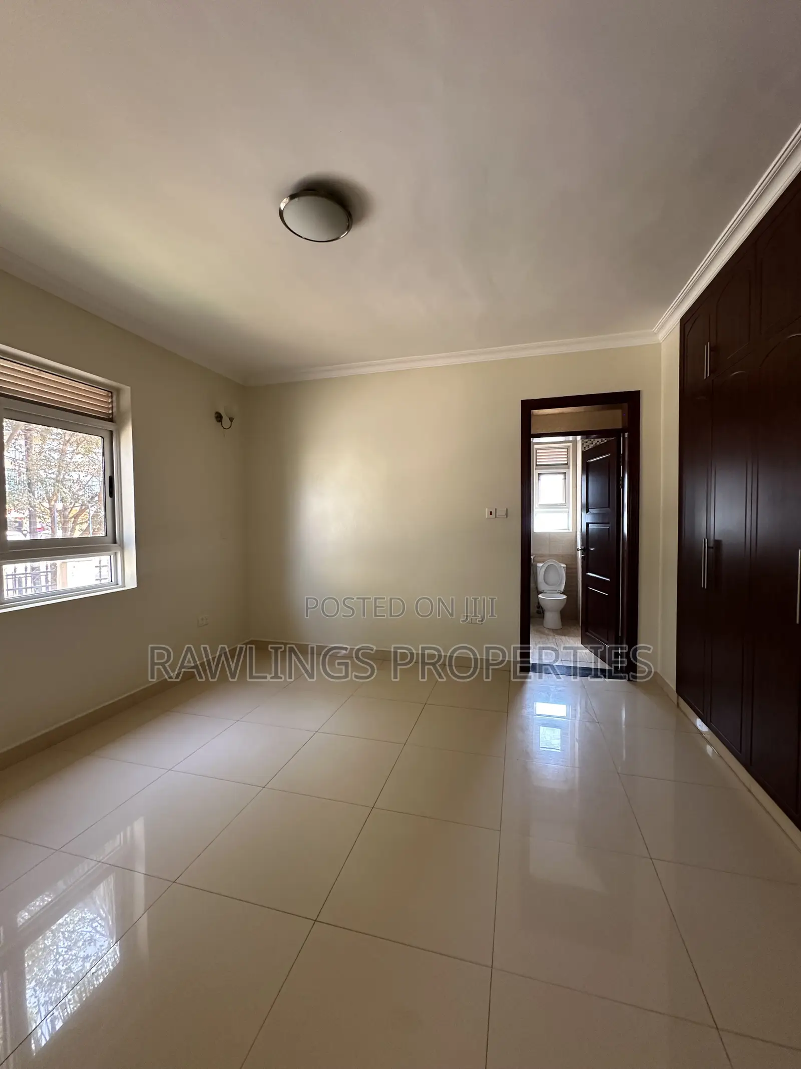 4bdrm Townhouse / Terrace in Munyonyo, Makindye for rent