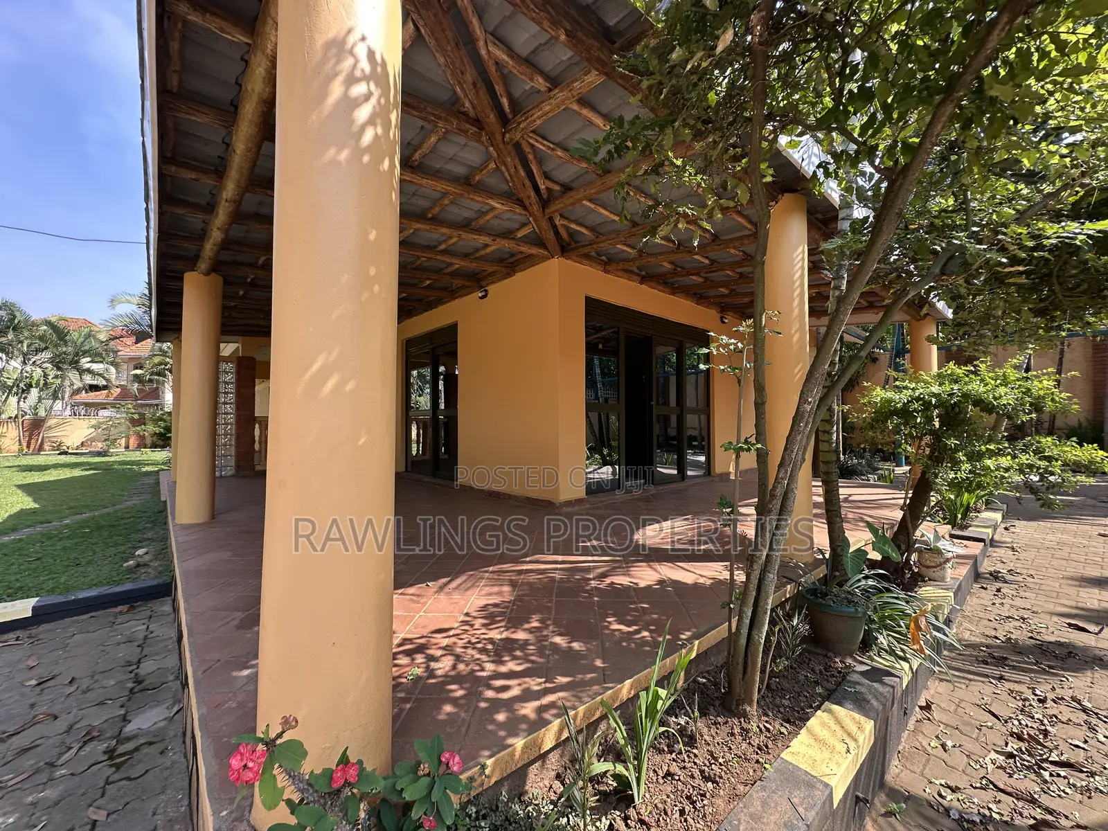 3bdrm Bungalow in Munyonyo, Makindye for rent