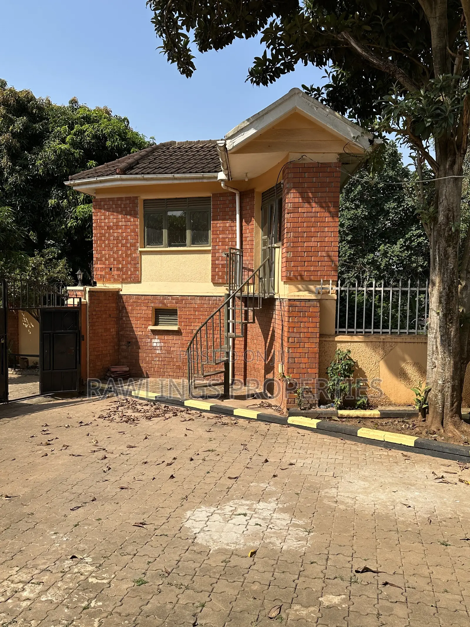 3bdrm Bungalow in Munyonyo, Makindye for rent