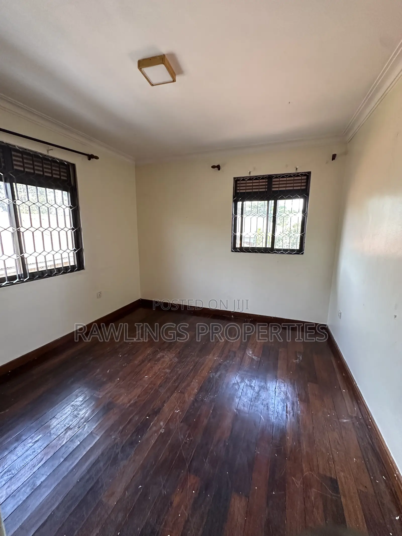 4bdrm Townhouse / Terrace in Muyenga, Makindye for rent