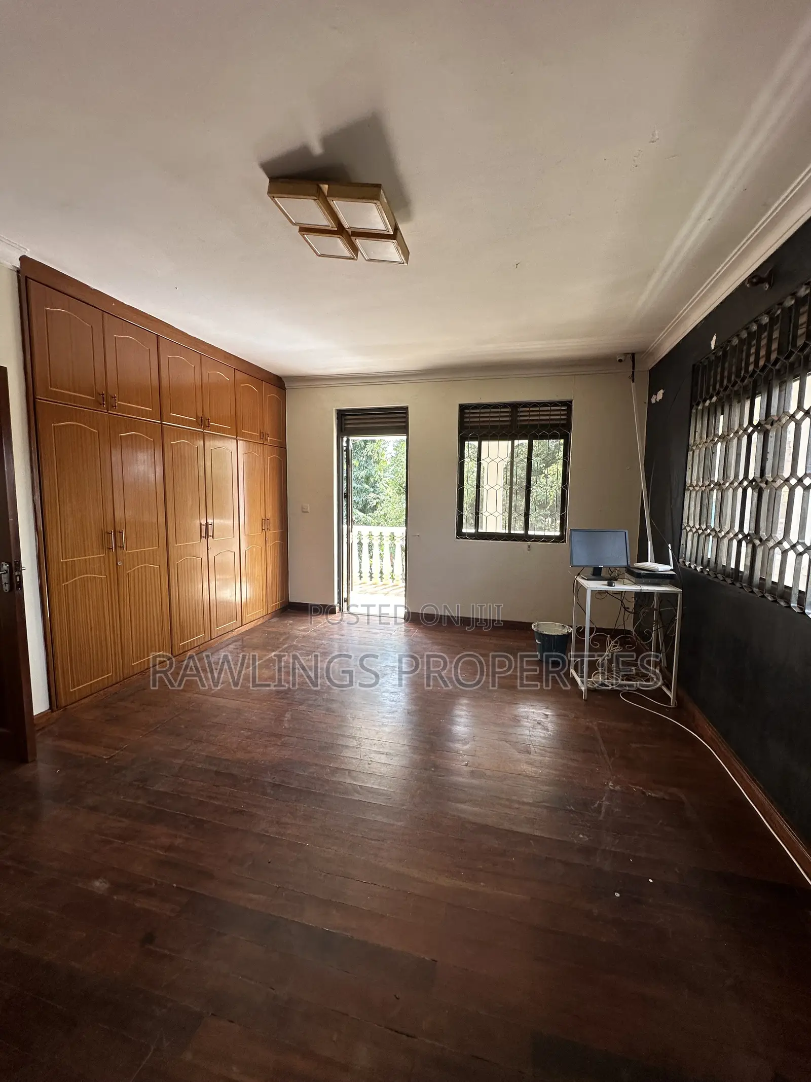 4bdrm Townhouse / Terrace in Muyenga, Makindye for rent