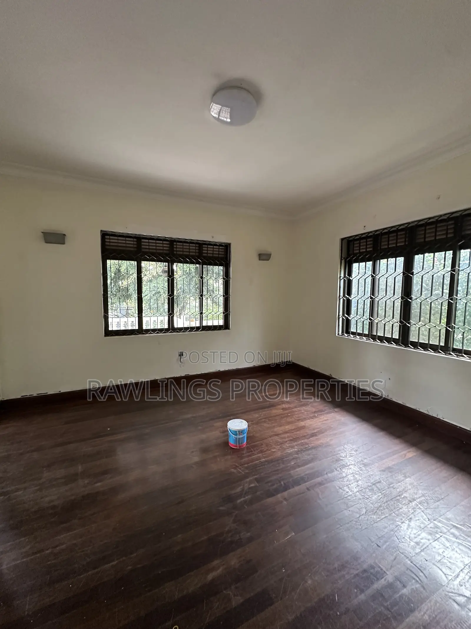 4bdrm Townhouse / Terrace in Muyenga, Makindye for rent