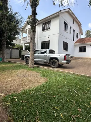 4bdrm Townhouse / Terrace in Muyenga, Makindye for rent