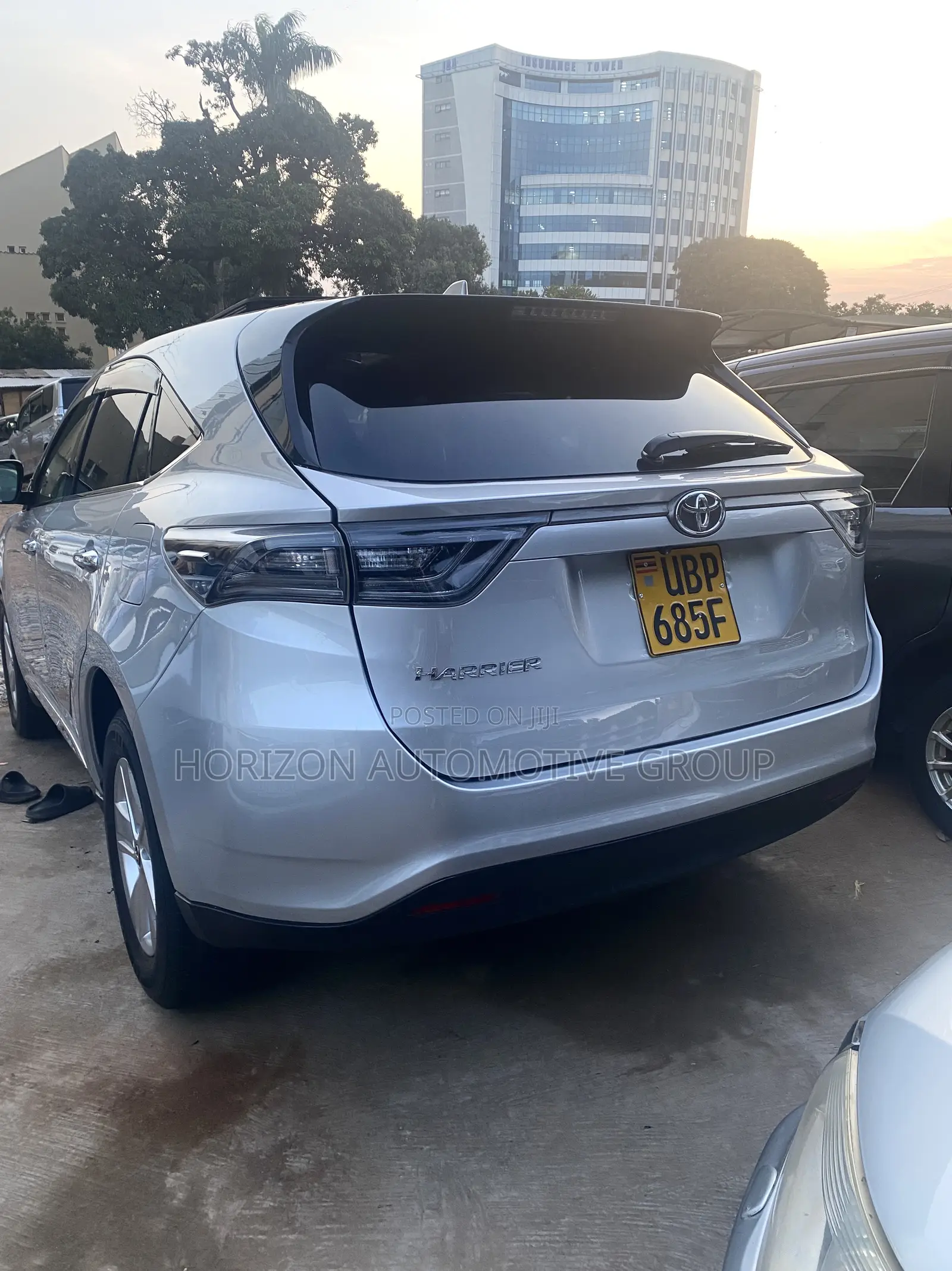 Toyota Harrier 2.0 4WD 2014 Silver