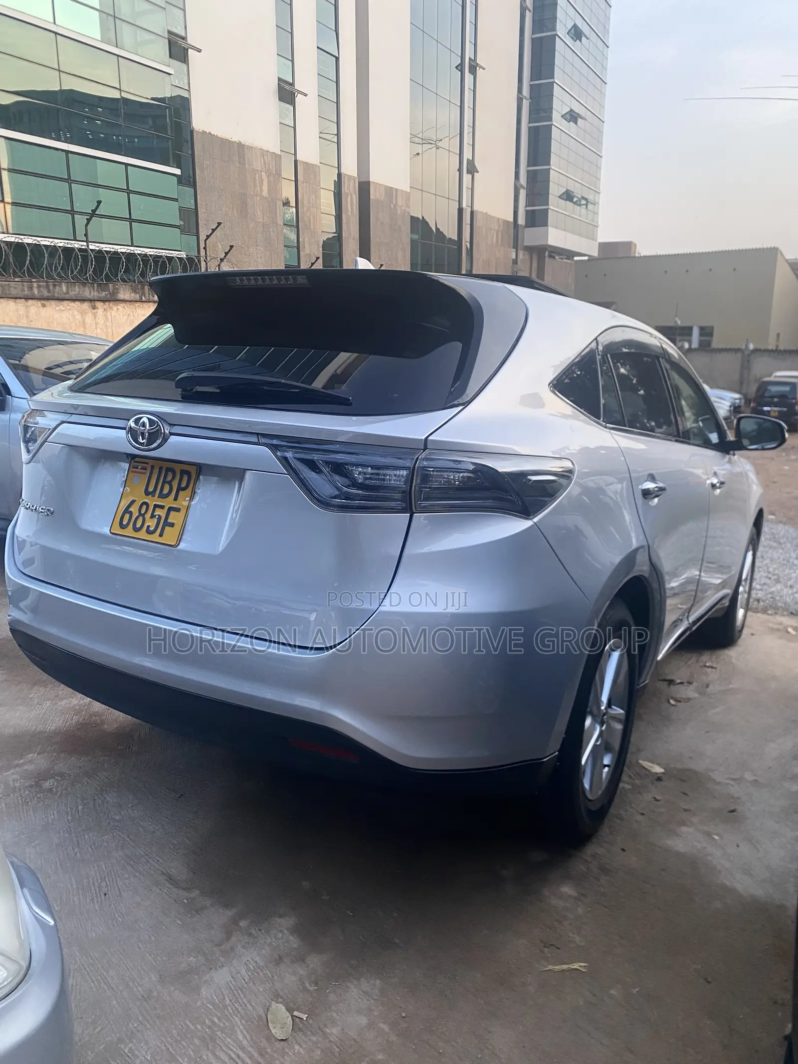 Toyota Harrier 2.0 4WD 2014 Silver