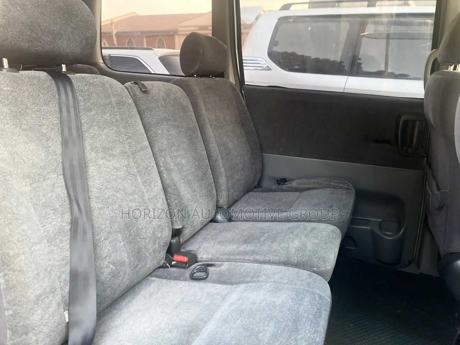 Toyota Noah 2.0 FWD (8 Seater) 2005 Gray