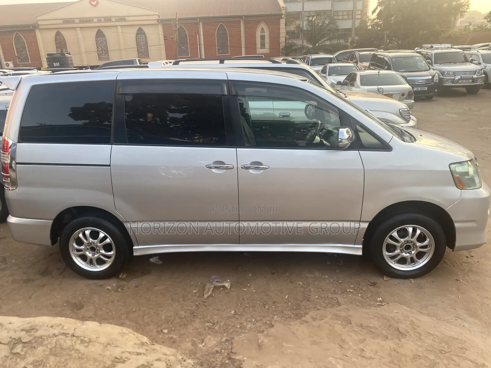 Toyota Noah 2.0 FWD (8 Seater) 2005 Gray