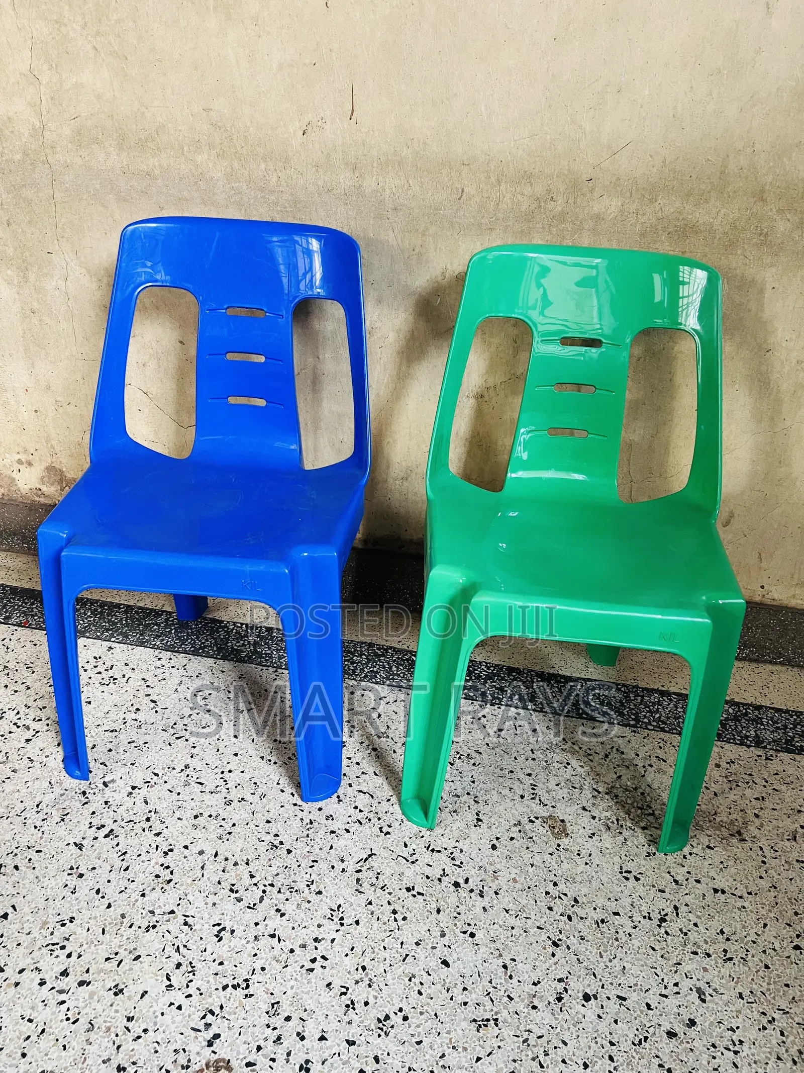 Armless Plastic Chairs