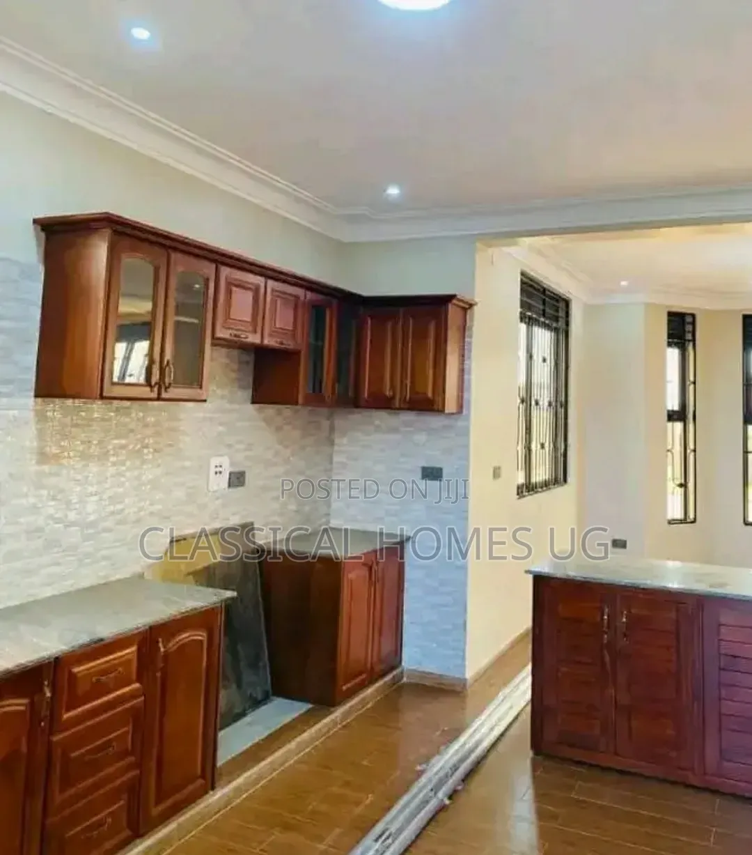 5bdrm Duplex in Kira, Central Division for rent